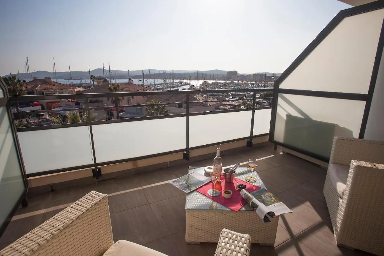 Hotel Baptistin Le Lavandou 3*,