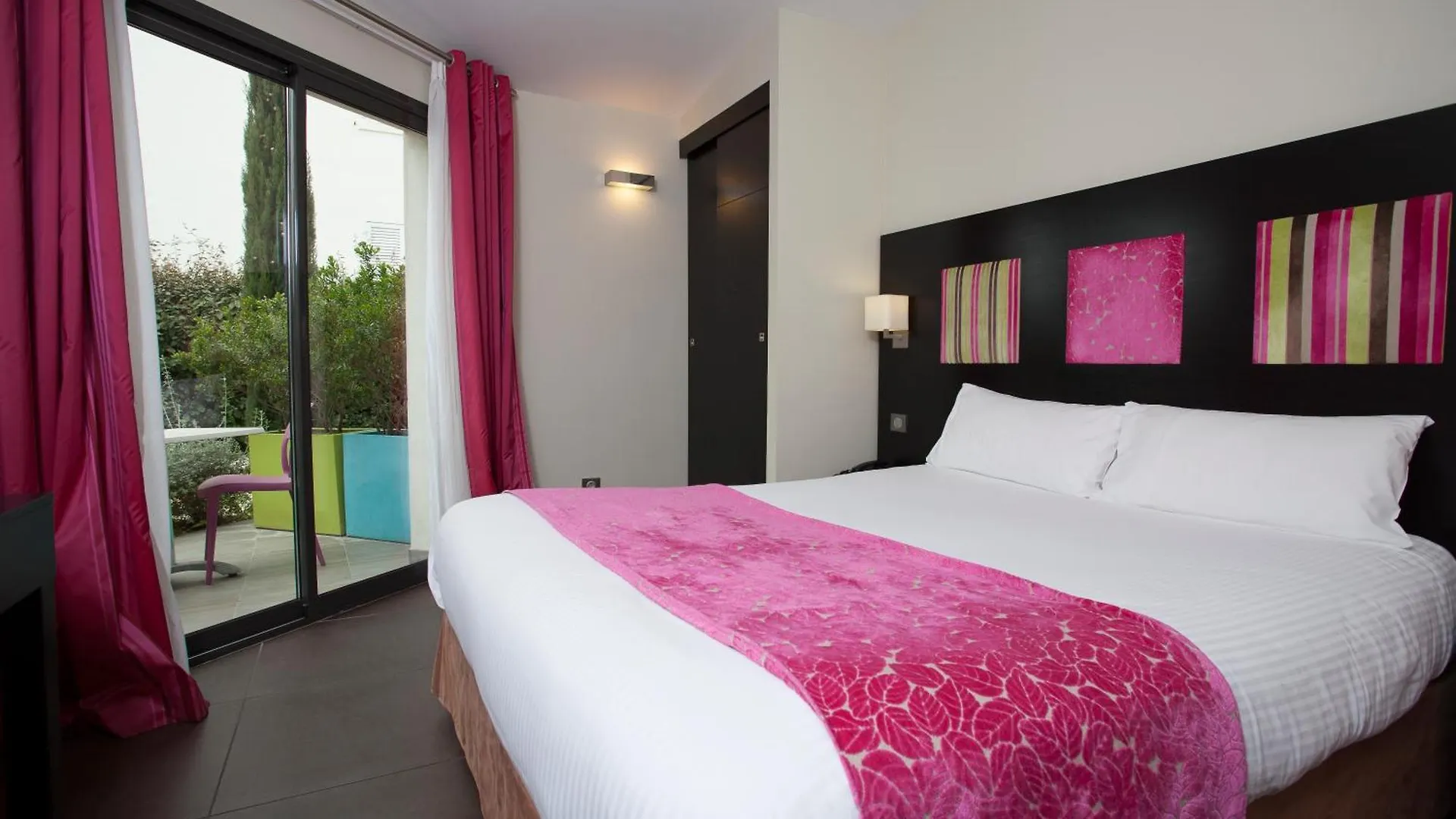Hotel Baptistin Le Lavandou 3*,  France